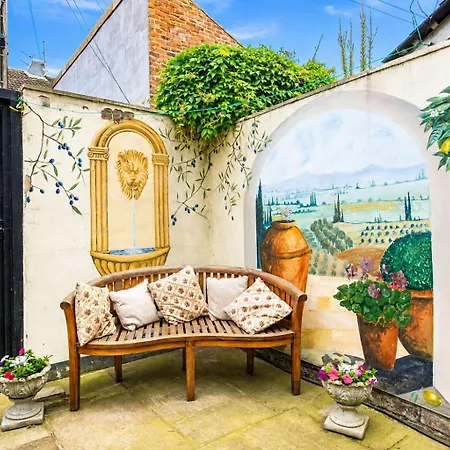 Characterful 5 Bedroom Coastal Sleeps 10 Dom wakacyjny *