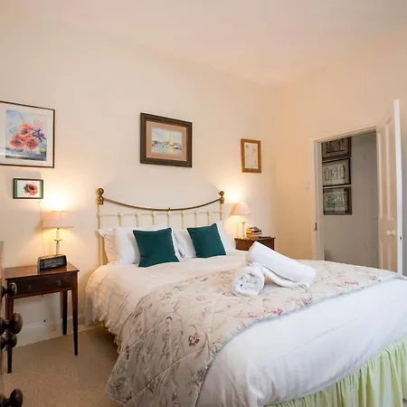 Characterful 5 Bedroom Coastal Sleeps 10 Dom wakacyjny