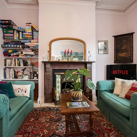 Characterful 5 Bedroom Coastal Sleeps 10 Dom wakacyjny
