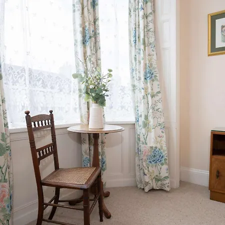 Characterful 5 Bedroom Coastal Sleeps 10 Dom wakacyjny